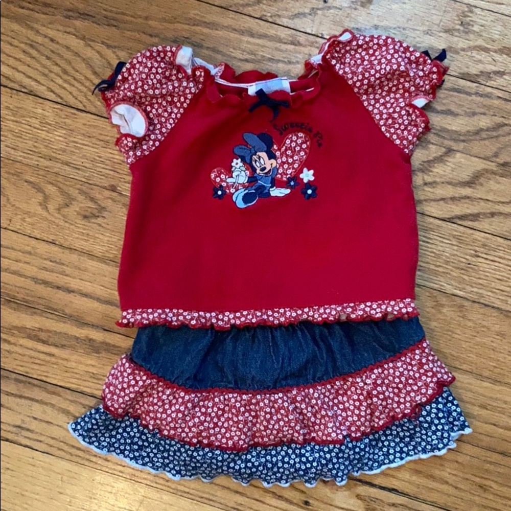 Minnie Mouse skirt set! Great condition!